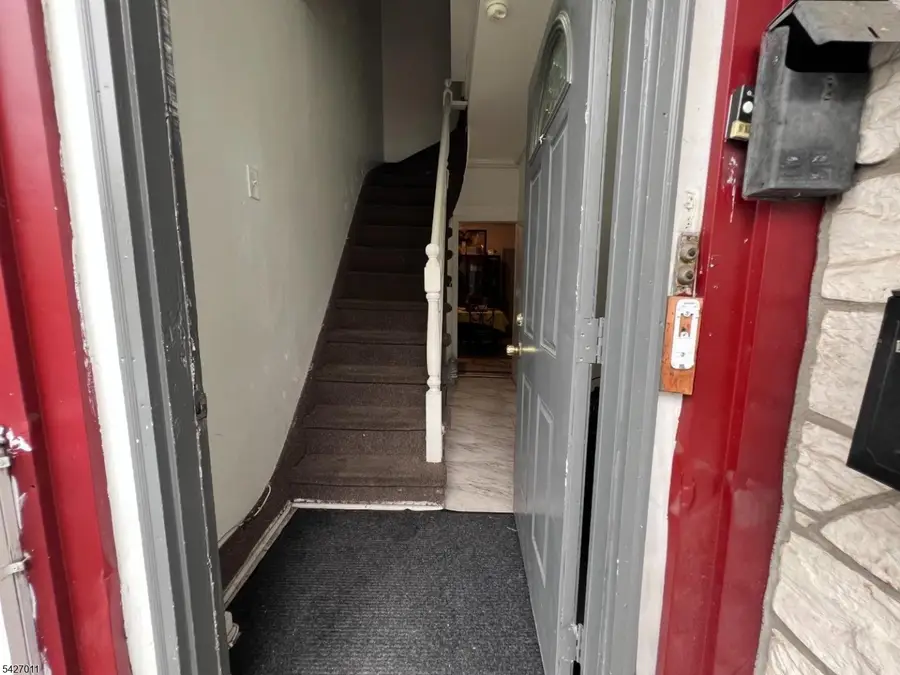 568 14th Ave, Paterson, NJ 07504 - #2