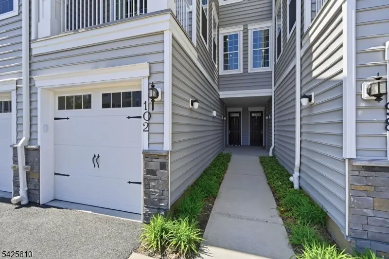 102 Sequoia Dr, North Caldwell, NJ 07009 - #3