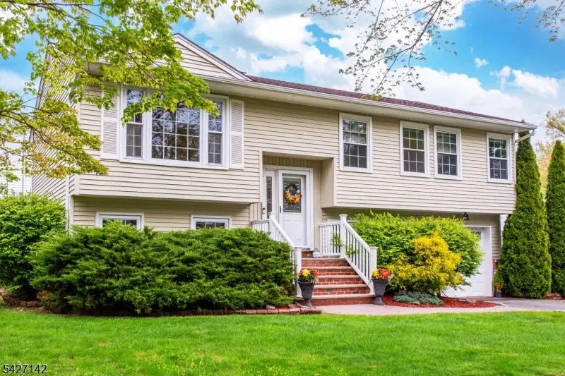 900 Sioux Ave, Lake Hiawatha, NJ 07034 - #3
