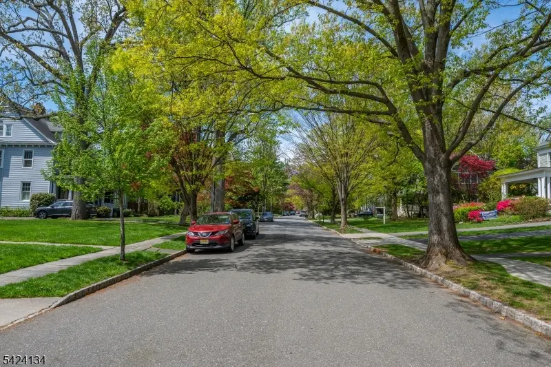 34 Oakwood Ave, Upper Montclair, NJ 07043 - #2