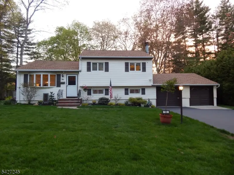 10 Lewis Rd, Montvale, NJ 07645 - #1