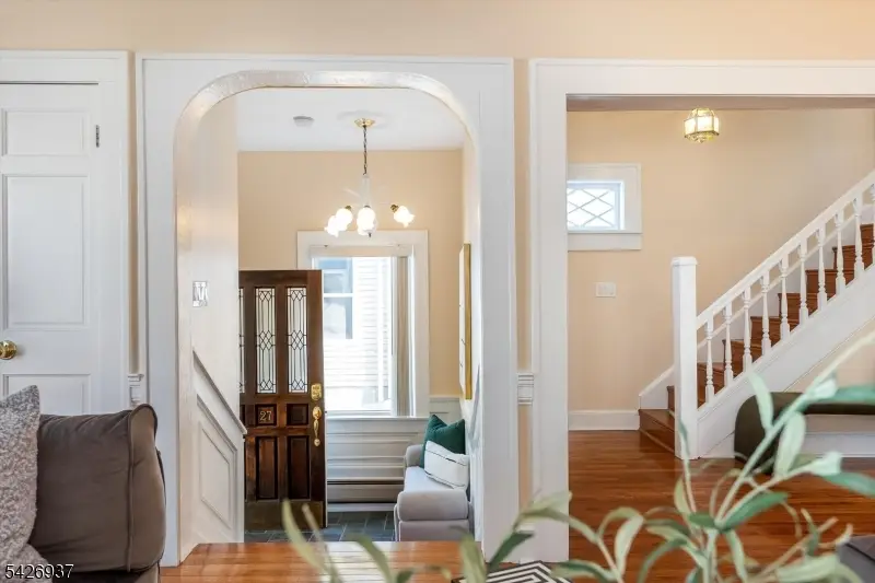 27 Edgewood Rd, Bloomfield, NJ 07003 - #2