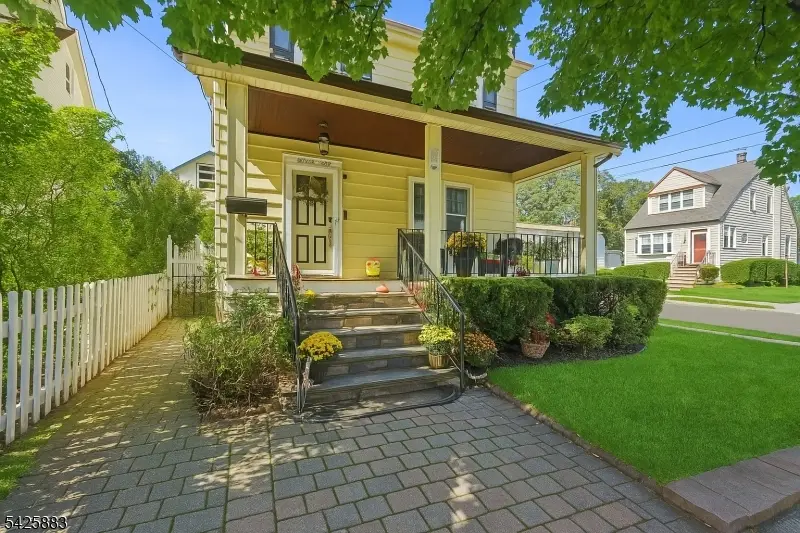 95 Rollinson St, West Orange, NJ 07052 - #3