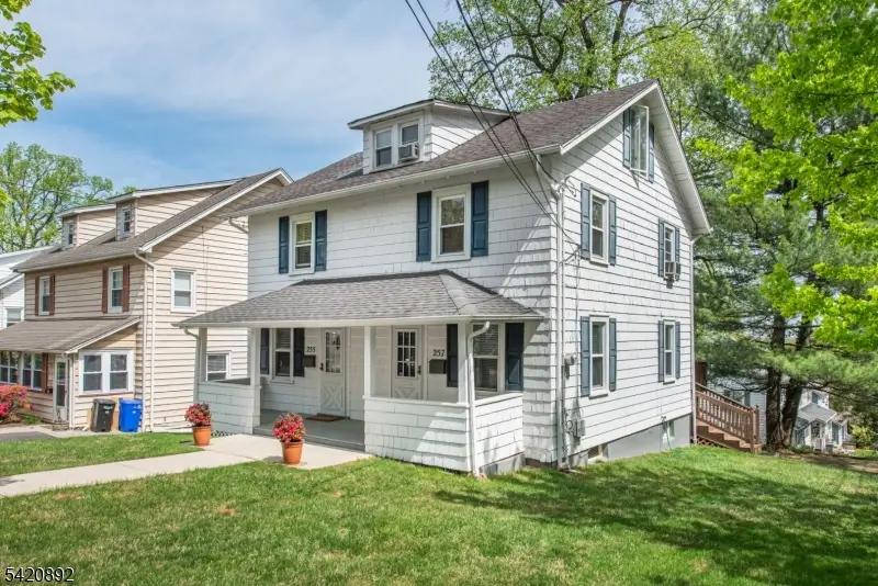 257 Mccosh Rd, Clifton, NJ 07043 - #2