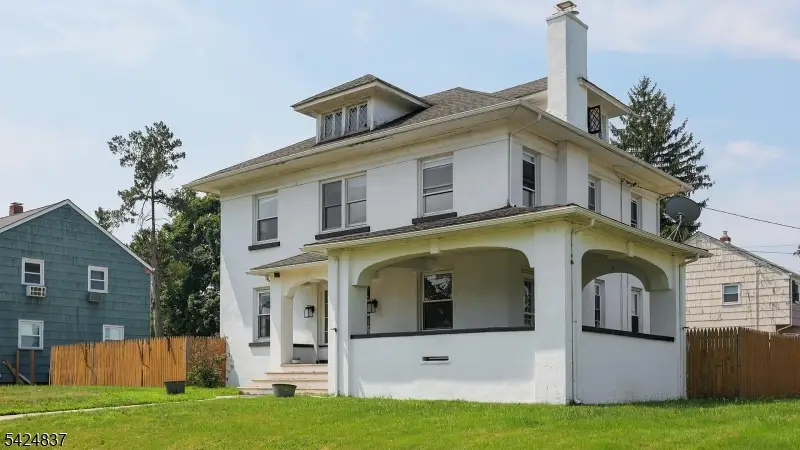 260 S Washington Ave, Dunellen, NJ 08812 - #2