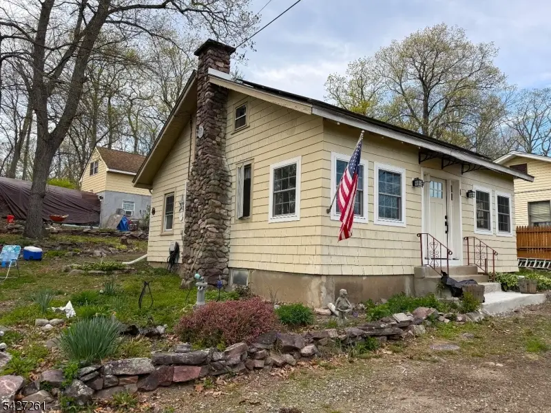 29 Lakeside Rd, Hewitt, NJ 07480 - #3