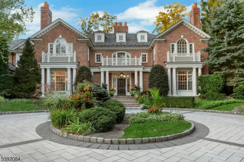 27 Hillside Ave, Millburn, NJ 07078 - #1