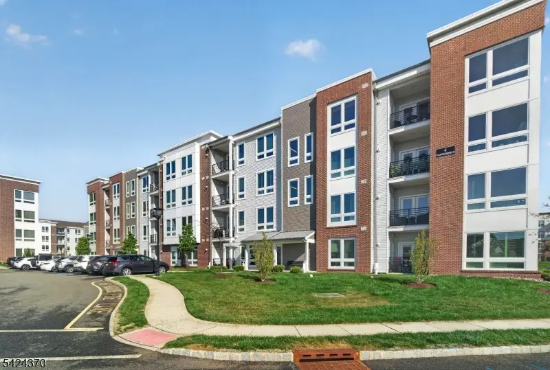 4 Vanderbilt Blvd #404, Florham Park, NJ 07932 - #2