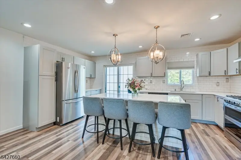 520 Oak St, Kenilworth, NJ 07033 - #2