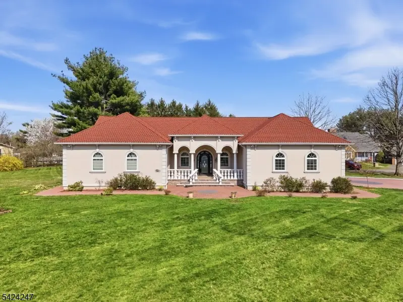 358 S Middlebush Rd, Franklin, NJ 08873 - #1