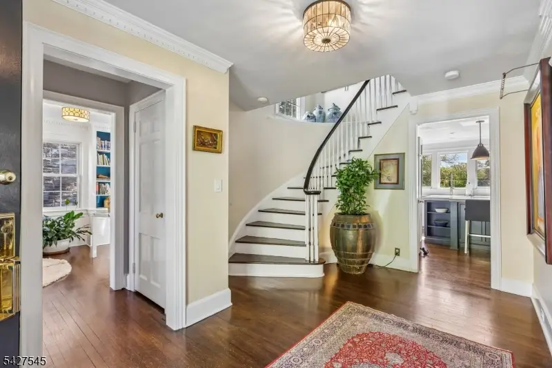 23 Greenview Way, Upper Montclair, NJ 07043 - #3
