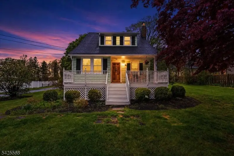 7 Shores Rd, Mendham, NJ 07869 - #1