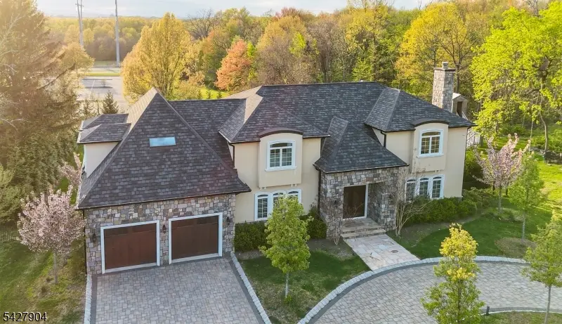 281 Beaufort Ave, Livingston, NJ 07039 - #1