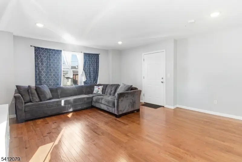 301 N 13th St, Newark, NJ 07107 - #2