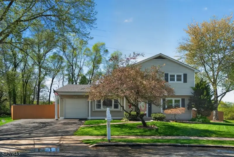 8 Lee Ct, Flanders, NJ 07836 - #2