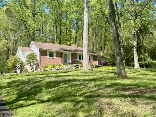9 Henderson Hill Rd, Union Twp., NJ 08827