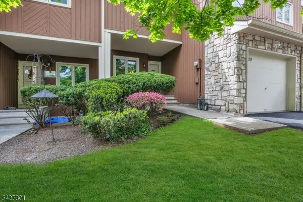 109 Bond St, Bridgewater Twp., NJ 08807