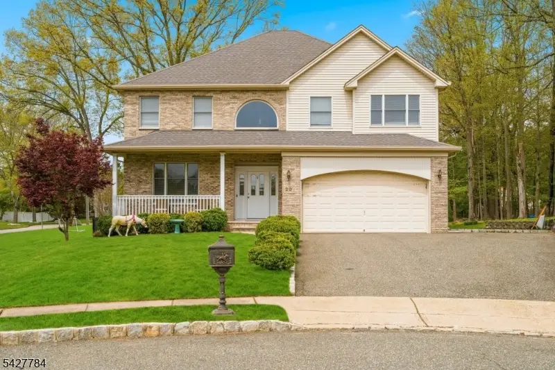 20 Greenbriar Ct, Boonton, NJ 07005 - #1
