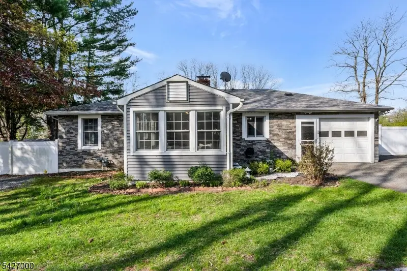 54 Academy Ln, Chester, NJ 07930 - #2