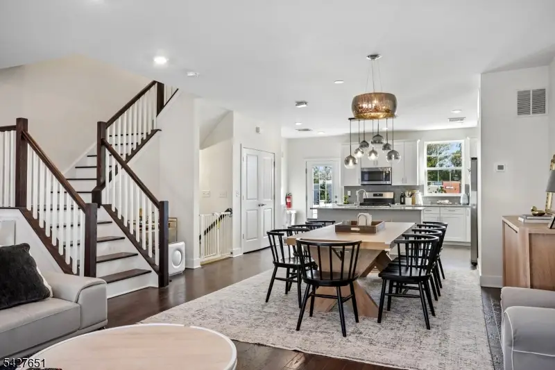 26 Colgate Dr, Morris, NJ 07960 - #1