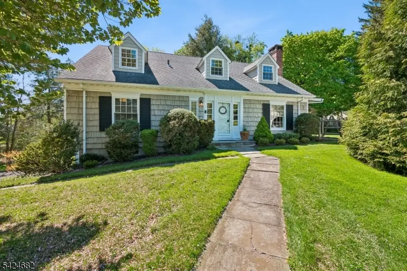 9 Overlook Terr, Millburn, NJ 07078 - #1