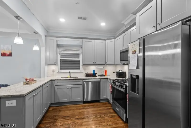 267 S 10th St, Newark, NJ 07103 - #2