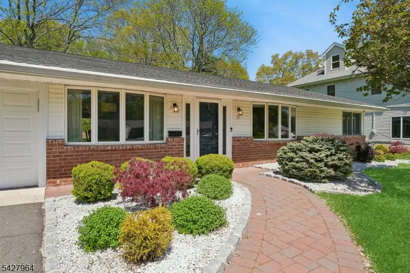 17 Tyndall Road, Kendall Park, NJ 08824 - #1