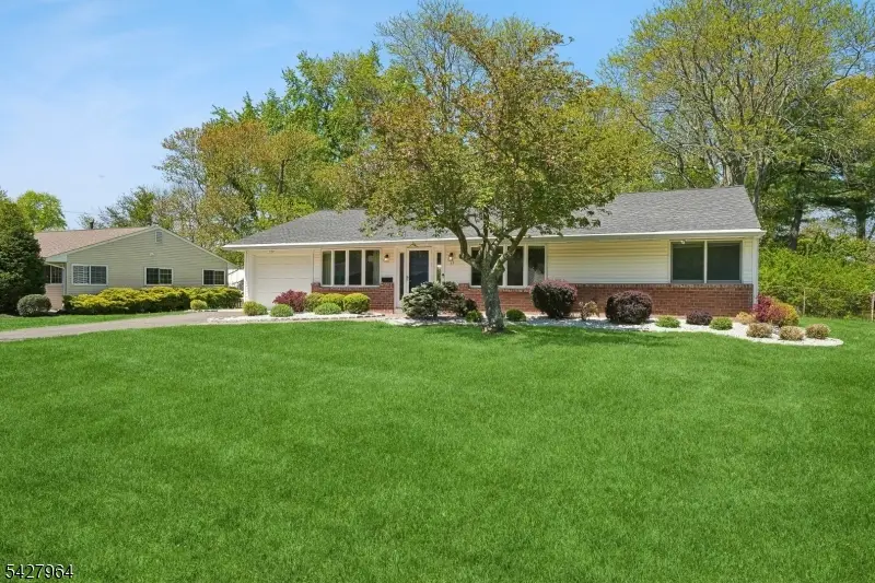 17 Tyndall Road, Kendall Park, NJ 08824 - #3