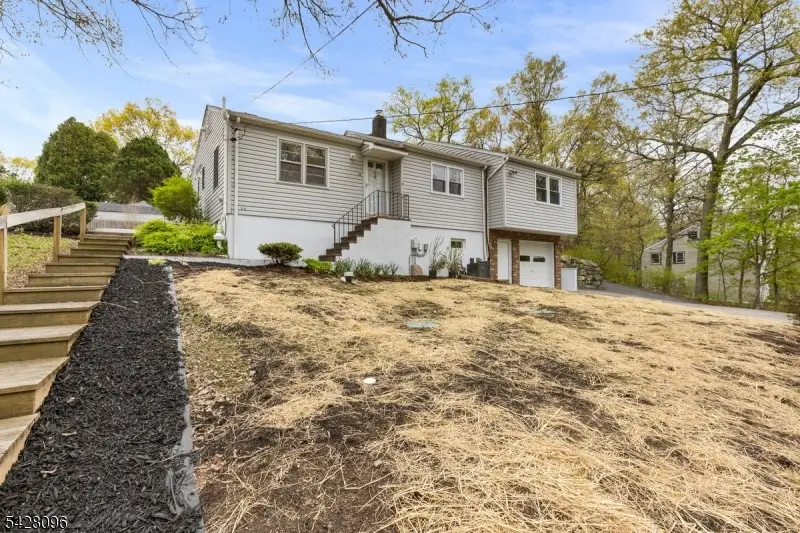 54 Reidy Pl, Hewitt, NJ 07421 - #2