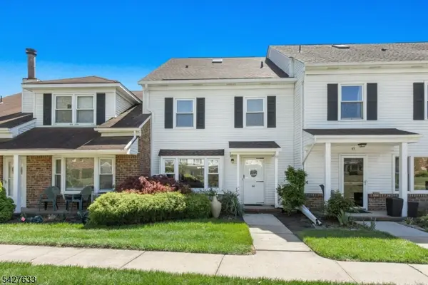 44 Tisbury Ct, Scotch Plains Twp., NJ 07076