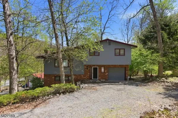 41 Crescent Dr, Byram Twp., NJ 07821