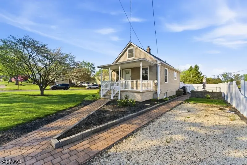 12 Driscoll St, Manville, NJ 08835 - #3