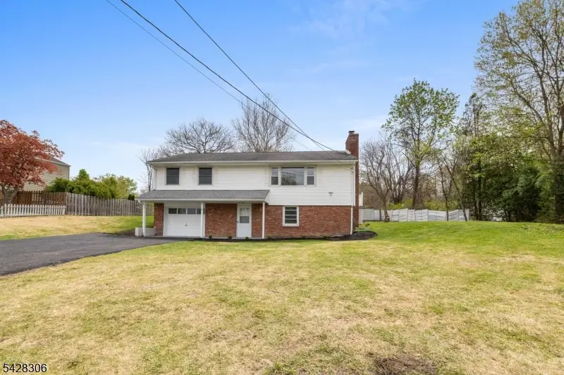 14 Lincoln Ave, West Milford, NJ 07480 - #1