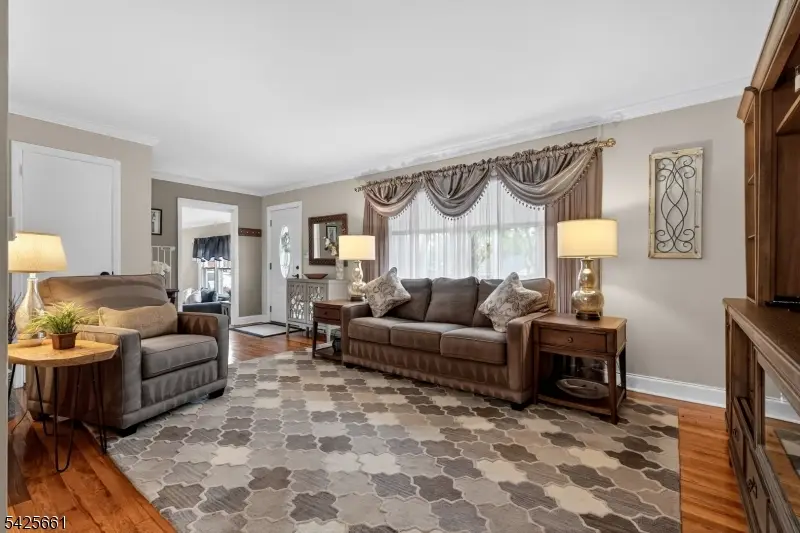 7 Spier Dr, Livingston, NJ 07039 - #2