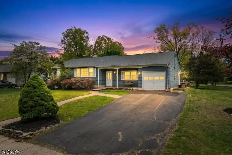 91 Seymour Ter, Piscataway, NJ 08854 - #3