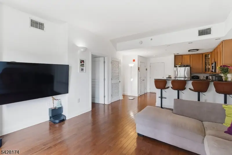 4315 Park Ave #2E, Union City, NJ 07087 - #2