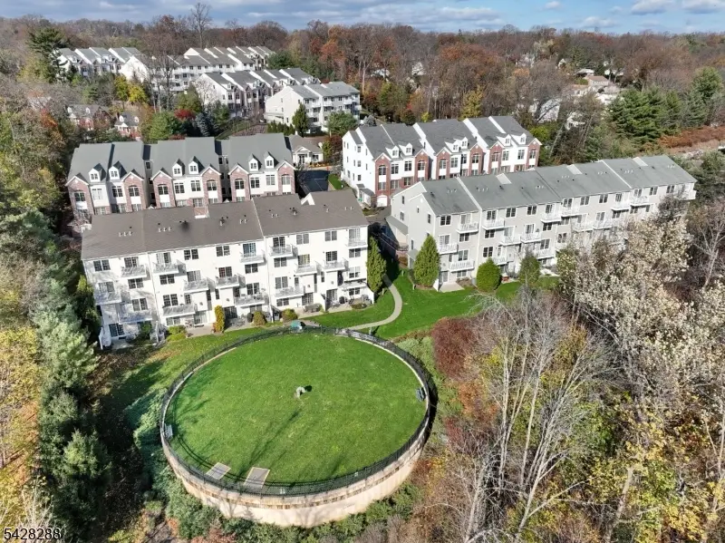 17 De Bruyle Ct #17, Hawthorne, NJ 07506 - #2