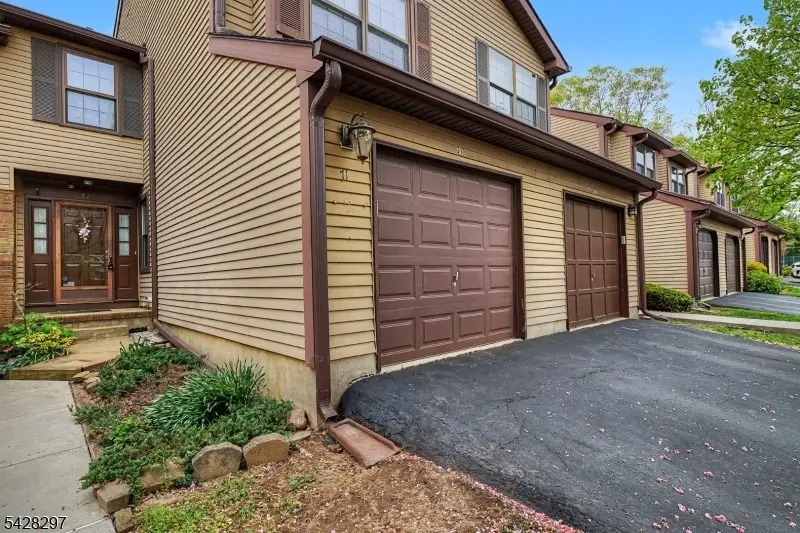 71 Bayberry Dr, Franklin, NJ 08873 - #2