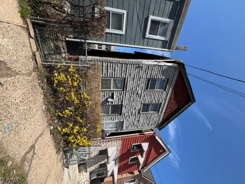 623 S 18th St, Newark, NJ 07103 - #1