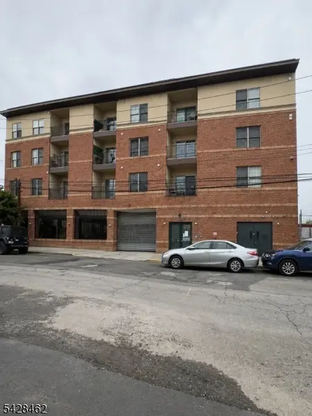 15-19 Tichenor Ln #205, Newark City, NJ 07114