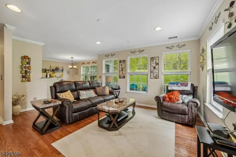 116 Wallace Ct, Dunellen, NJ 08812 - #2