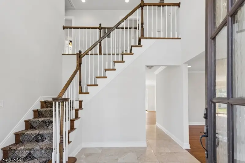 49 Hall Dr, Clark, NJ 07066 - #3