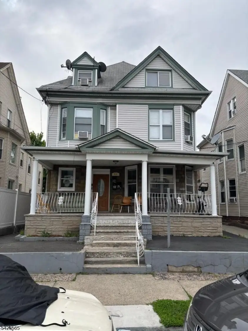 618 E 26th St, Paterson, NJ 07504 - #1
