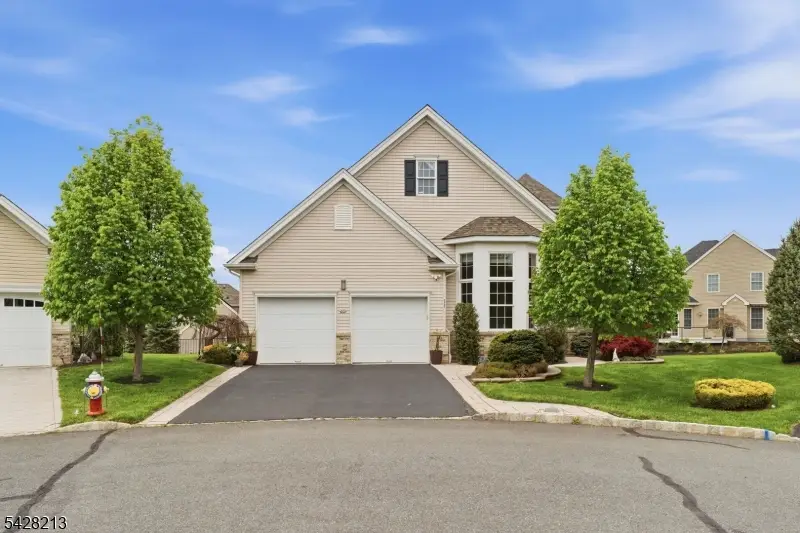 11 Burr Pl, Franklin, NJ 08873 - #2
