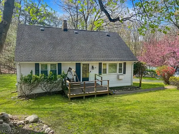 75 W Oakland Ave, Oakland Boro, NJ 07436