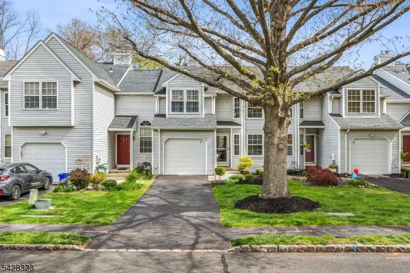 8 Delaware Ln, Branchburg, NJ 08876 - #2