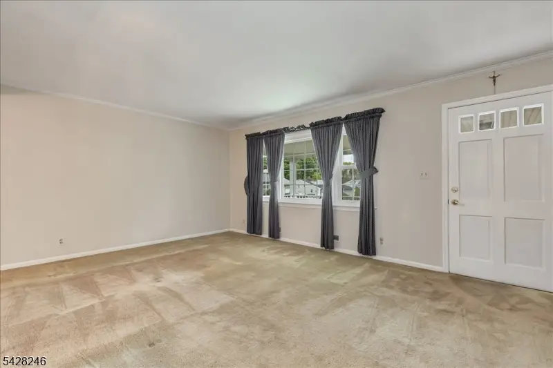 27 Fraley Dr, Franklin, NJ 08873 - #3