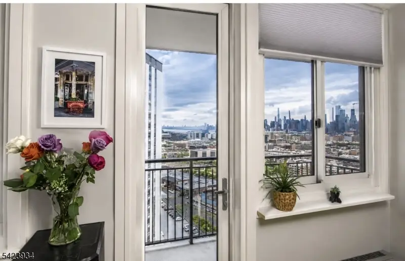 100 Manhattan Ave #1612, Union City, NJ 07087 - #2