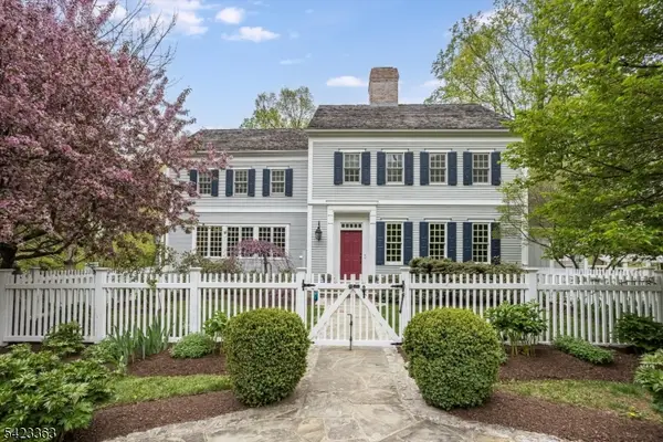 12 Red Oak Row, Chester Twp., NJ 07930