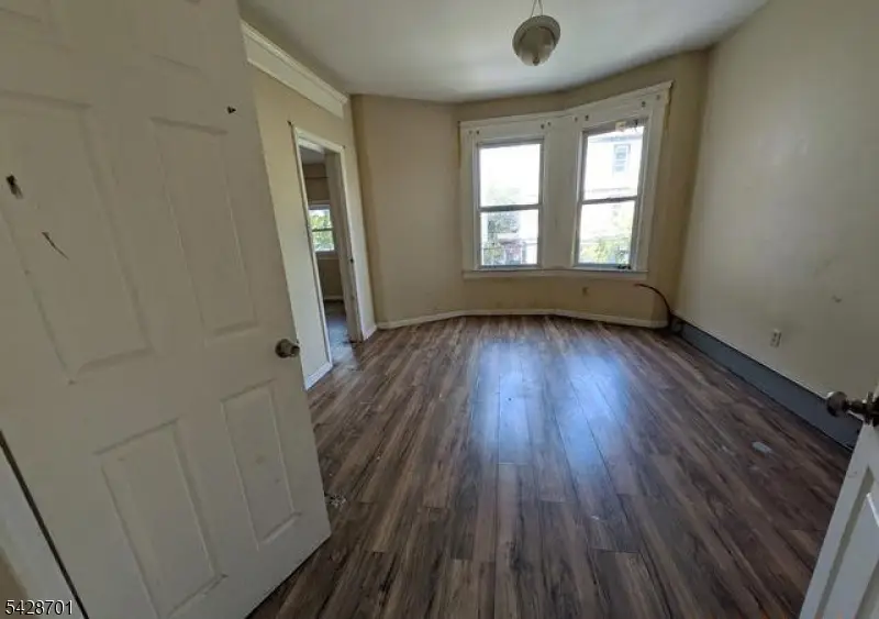 546 S 20th St, Newark, NJ 07103 - #3